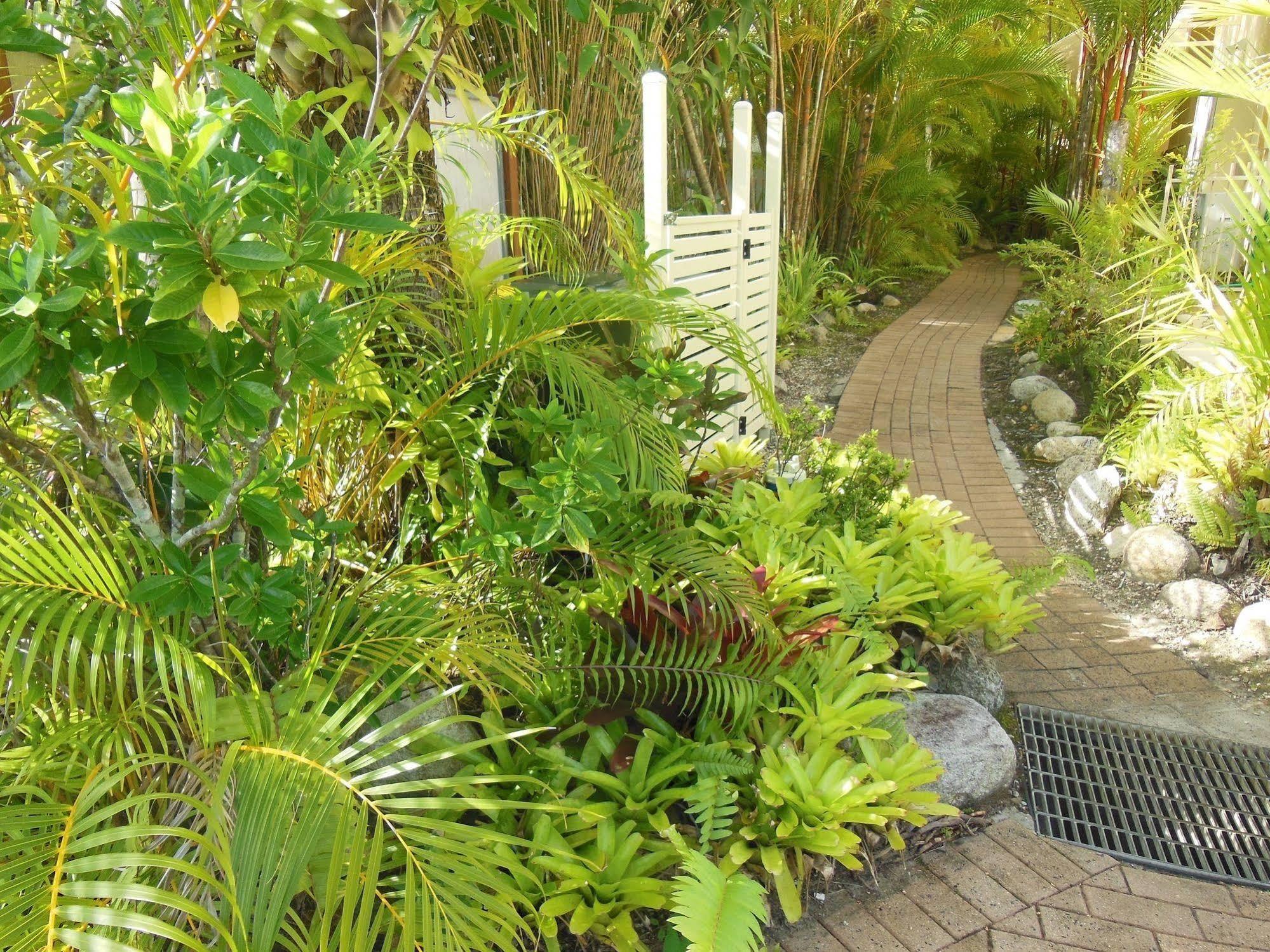 Silkari Reflections Of Port Douglas Exterior photo